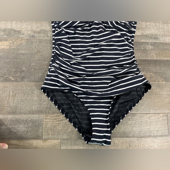 NWOT Sea Level Cross Front Striped One Piece - Picture 6 of 14